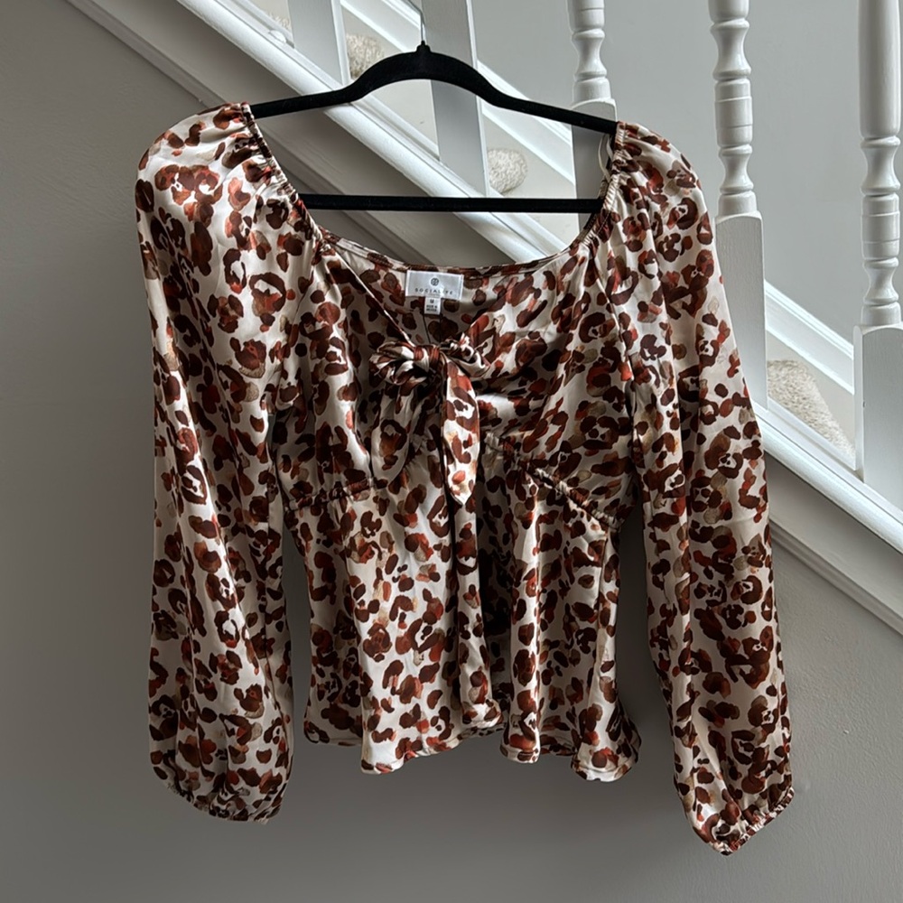 NWT Socialite Leopard Print Top Size Medium